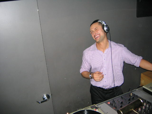 DJ Ryan Elliot DJ Ryan Elliot